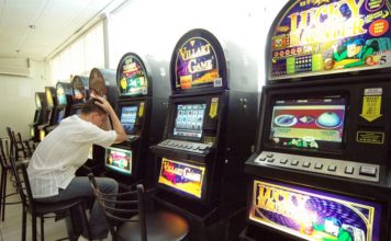 Запорожцы «сливают» игровые заведения города (ФОТО)