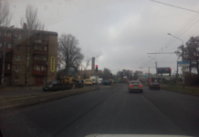 В районе Металлургов затруднено движение (ФОТО)