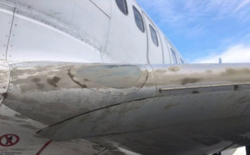 Появились фото пострадавшего в запорожском аэропорту самолёта