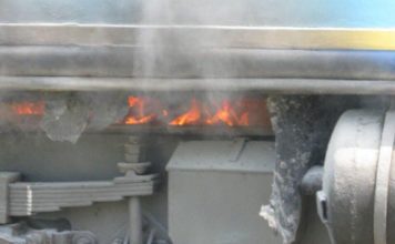 В Запорожье загорелся поезд с детьми (ФОТО)