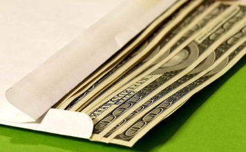 Запорожские силовики задержали налоговика из соседней области