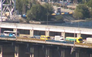 В Запорожье ДТП на Днепрогэсе привело к транспортному коллапсу, — ФОТО