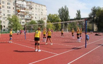 В Запорожье открыли современную спортивную площадку, — ФОТО