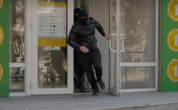 Запорожские патрульные задерживают грабителей в новом социальном ролике (ВИДЕО)