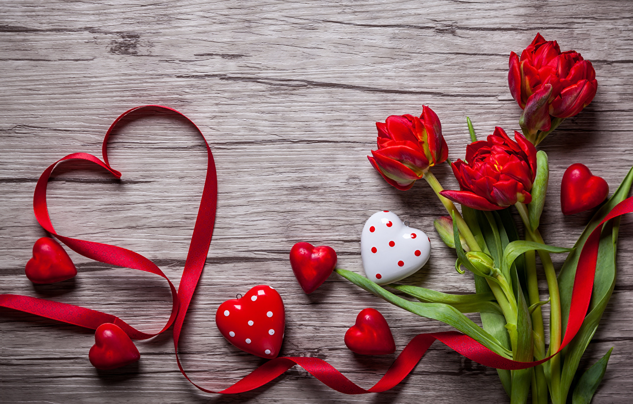 Подарок на День святого Валентина: чем порадовать любимого человека и чего нельзя делать