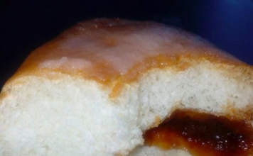 Журналист из Запорожской области едва не пострадал из-за булочки (ФОТОФАКТ)