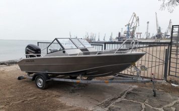 На запорожском курорте появился современный спасательный катер (ФОТО)