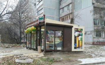 В Запорожье пивная «разливайка» грозит раздавить трассу теплосетей (ФОТО)