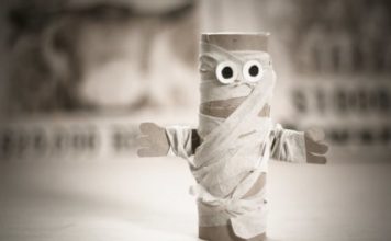 Неизвестные устроили погром в запорожском торговом центре (ВИДЕО)