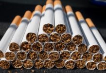 Запорожский школьник с сигаретами довёл свою мать до суда