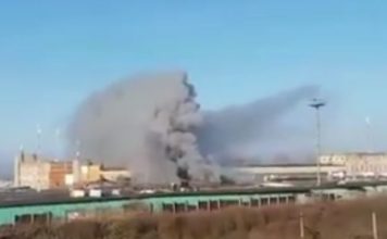 Стали известны подробности пожара на радиорынке в Запорожье (ВИДЕО)