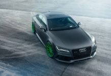 Запорожские автомобилисты оригинально поздравили дам с 8 марта (ФОТО)