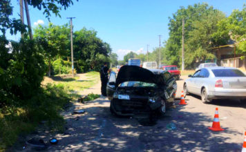 Машины всмятку: в Запорожской области произошло серьезное ДТП (ФОТО)