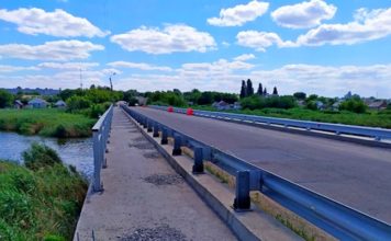 Запорожские дорожники завершают ремонт моста через реку Верхняя Терса (ФОТО)