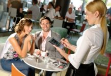 Запорожским продавцам и официантам рекомендуют общаться с клиентами на украинском языке