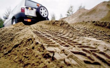 В Запорожской области прошли зрелищные гонки на внедорожниках (ВИДЕО)