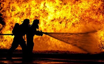 В Запорожской области во время пожара спасли женщину с инвалидностью (ФОТО)