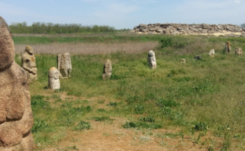 Запорожцев зовут провести этно-выходные на Каменной могиле