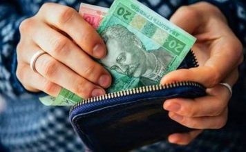 Ко Дню города освободителям Запорожья выплатили материальную помощь