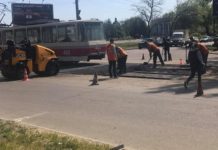 В центре Запорожья отремонтировали трамвайный переезд (ФОТО)