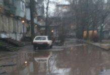 Ни пройти ни проехать: запорожцы жалуются на «убитую» дорогу (ФОТО)