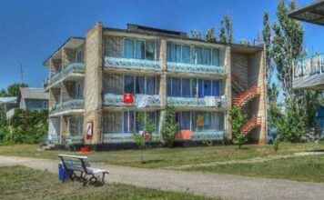 В Кирилловке закрыли базу отдыха, где массово отравились дети