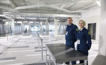 Запорожский аэропорт будут убирать за 60 тысяч гривен в день