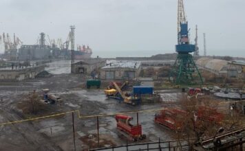 Корреспонденты CNN сняли репортаж о строительстве военной базы в Запорожской области