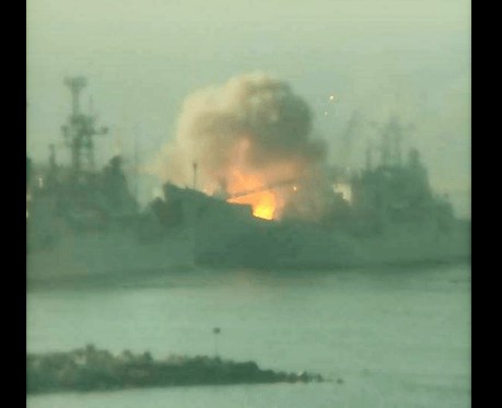 В Бердянске уничтожен большой десантный корабль оккупантов (ФОТО)