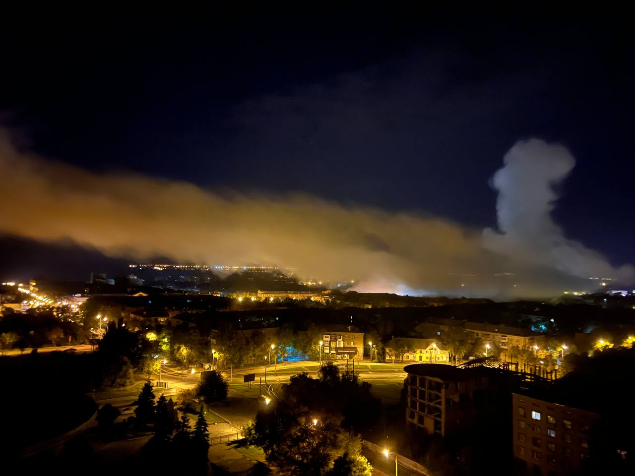 Российская ракетная атака по центру Запорожья: разрушены многоэтажки, есть погибшие и раненые (ФОТО, ВИДЕО)