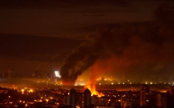 В центрі Запоріжжя після ракетного обстрілу постраждало більше 40 будинків (ФОТО)
