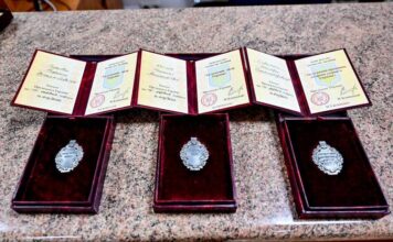 Запорізьких лікарів відзначили високими державними нагородами (ФОТО)