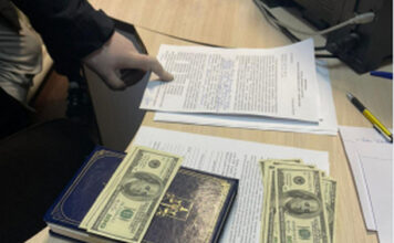 Запорізького прокурора впіймали на хабарі (ФОТО)