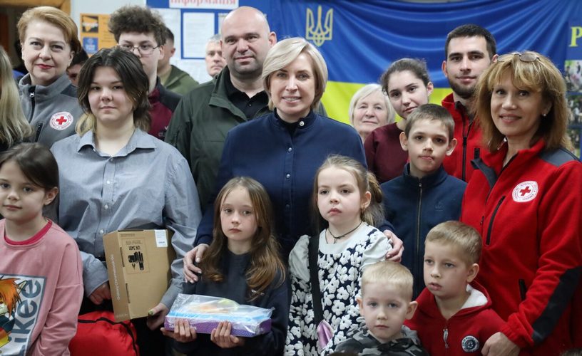 Віцепрем’єрка Ірина Верещук відвідала місця проживання ВПО у Запоріжжі