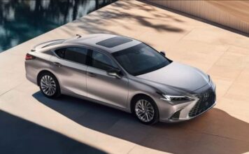 Lexus представив оновлений седан ES: названі ціни та характеристики