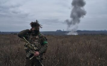 Українські десантники показали, як зухвало підірвали траншеї з окупантами