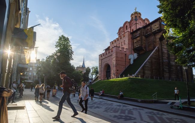 Спека чи дощі? Якою буде погода в Україні в останній день літа