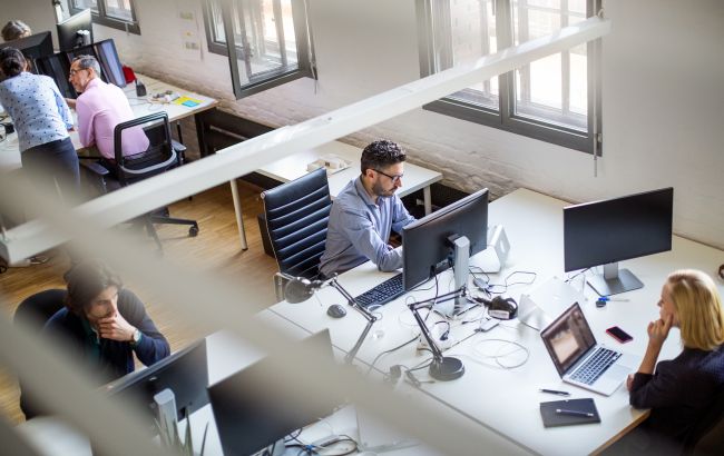 Криза в економіці? У РФ почались масові скорочення: подробиці від зовнішньої розвідки_68c54161a97f7.jpeg