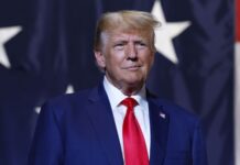 Прем’єр Японії здивувала Трампа подарунком у стилі Сіндзо Абэ