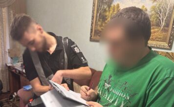 У Запоріжжі поліцейські викрили чоловіка, який обманом заволодів квадрокоптером військового