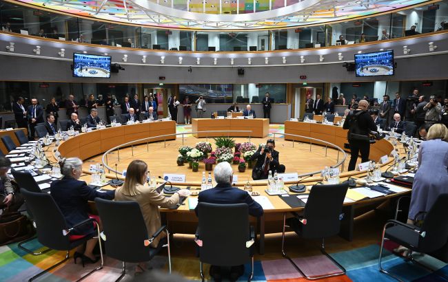 Допомога Україні під загрозою? Bloomberg розкрив, чому ЄС досі не узгодив фінансовий план_690c7323a9e4a.jpeg