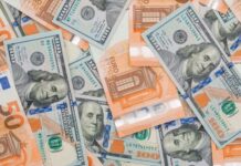 НБУ трохи збільшив курс долара на 18 листопада