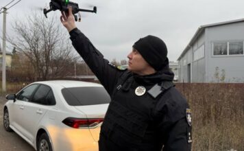 Піднімали дрони в небо: поліція показала кадри пошуку левиці у Хмельницькому