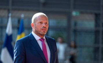 Помічені в Бельгії невідомі дрони шпигували за F-16 та боєприпасами, — міністр