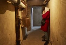 У Дніпрі лунають вибухи, місто під атакою