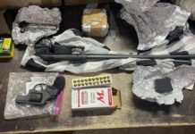 Возив зброю з США поштою: митники викрили контрабандиста з подвійним громадянством