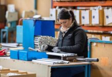 Зарплати в Польщі ростуть, але не рівномірно: у яких галузях заробляють найбільше