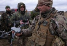 На Торецькому напрямку дрони «Фенікса» розбили вщент БТР і РСЗВ росіян