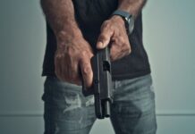 Шестеро дітей у Сумах постраждали через легковажність зі зброєю дорослого