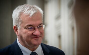 Сибіга назвав Орбана найціннішим «замороженим активом» в Європі